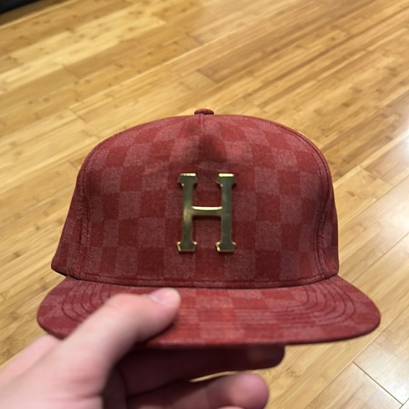 EUC Custom Huf hat - Picture 1 of 5